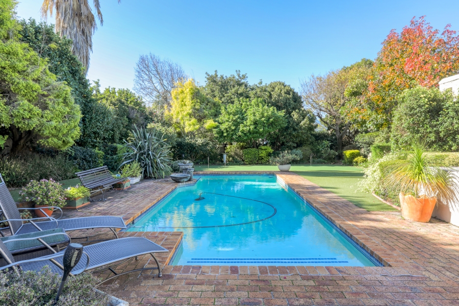 4 Bedroom Property for Sale in Constantia Western Cape
